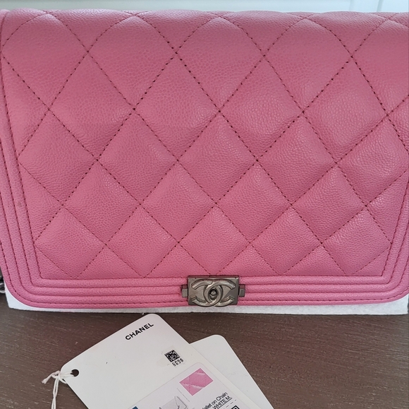 CHANEL NWT Boy WOC Quilted Caviar PINK - Picture 2 of 11